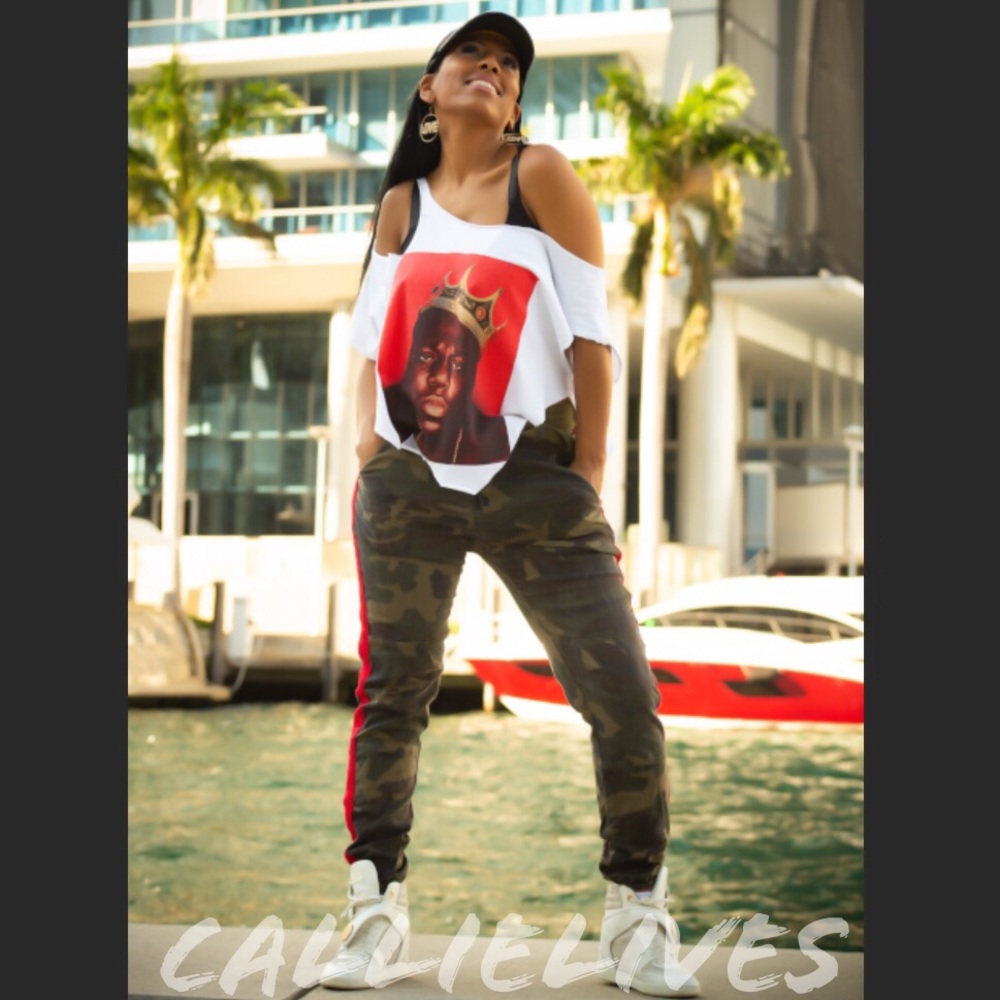 Miz Camo Boss: Red Side Stripe CARGO DISTRESSED BERMUDA SHORTS M